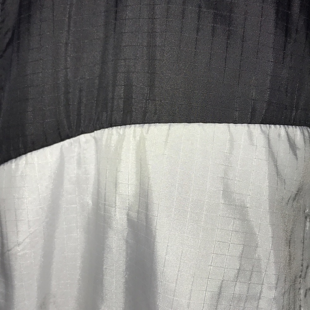 Windbreaker - Picture 3 of 6